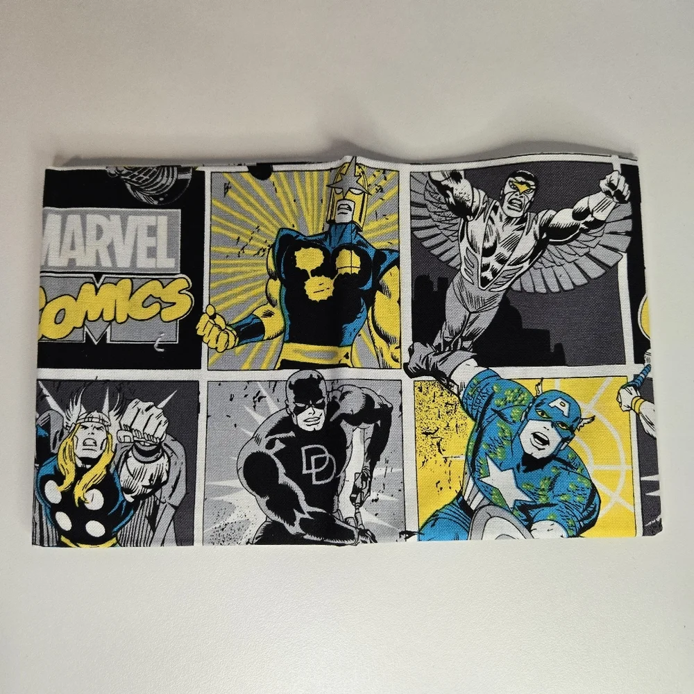 Marvel Comics Superhero Fabric Set Of 5 Fat Quarters Red, Blue, Black Yellow New